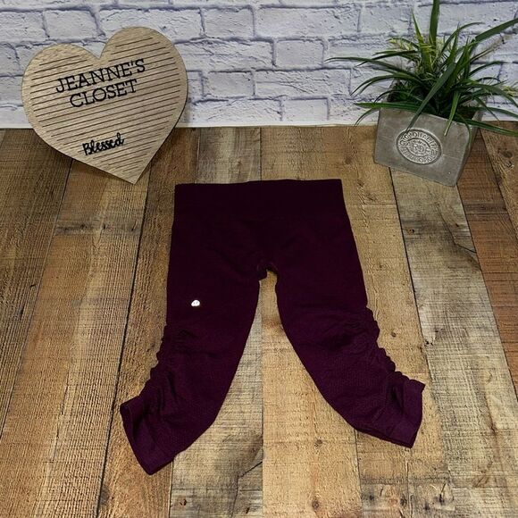 Lululemon Ebb & Flow Ruched Cropped Burgundy Leggings Size 6 - Picture 8 of 9